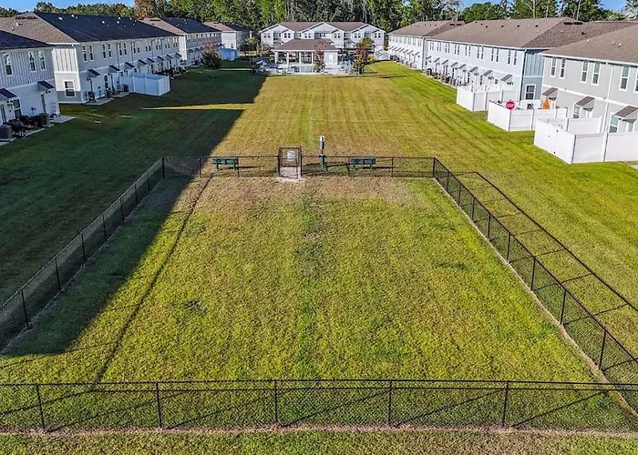 Apartment Luxury Townhome Near Downtown And Pensacola